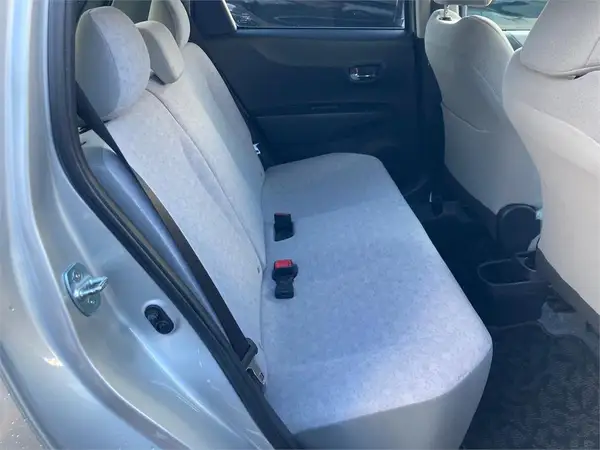 2013 Toyota Vitz U Smart Stop P Carousel 4