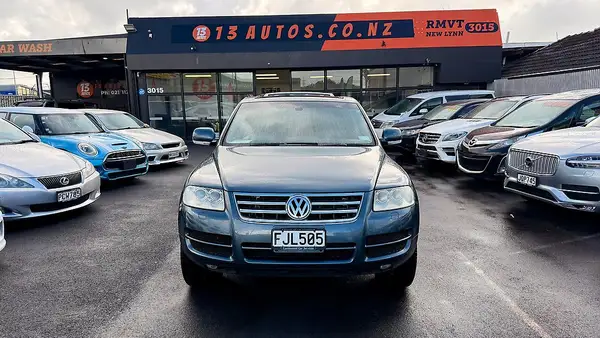 2004 Volkswagen Touareg V6 4WD Carousel 8
