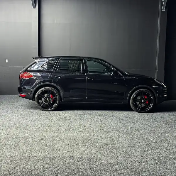 2010 Porsche Cayenne s Carousel 3