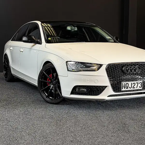 2012 AUDI A4 Carousel 9