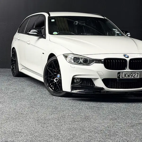 2012 Bmw 320d 320D Carousel 9