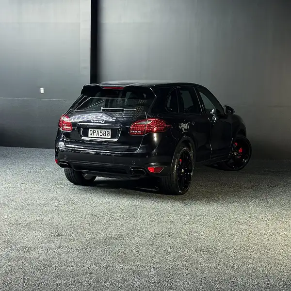 2010 Porsche Cayenne s Carousel 4