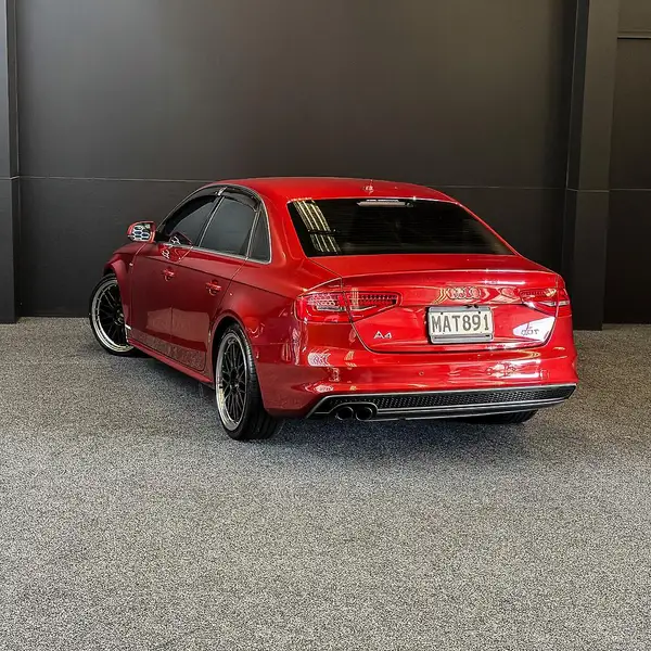 2012 AUDI A4 Carousel 6