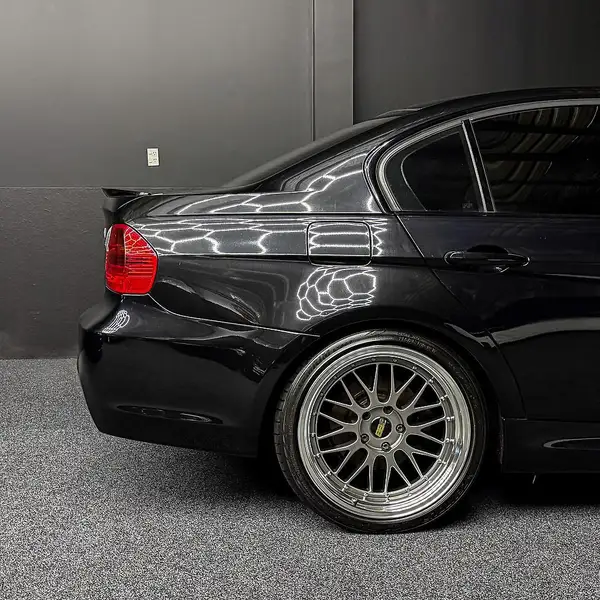 2009 Bmw 320i Carousel 1