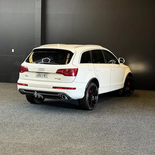 2011 AUDI Q7 3.0 TDI QUATTRO TIP Carousel 5