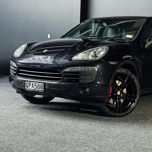 2010 Porsche Cayenne s Carousel 6