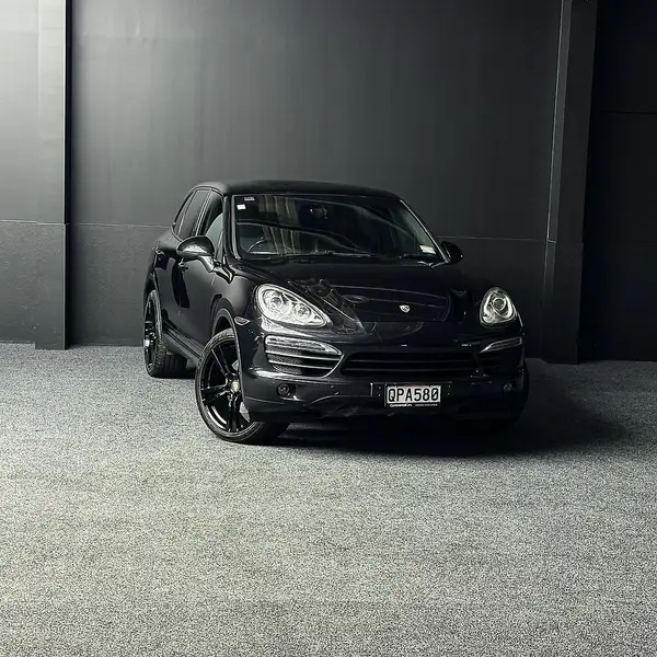 2010 Porsche Cayenne s Carousel 10