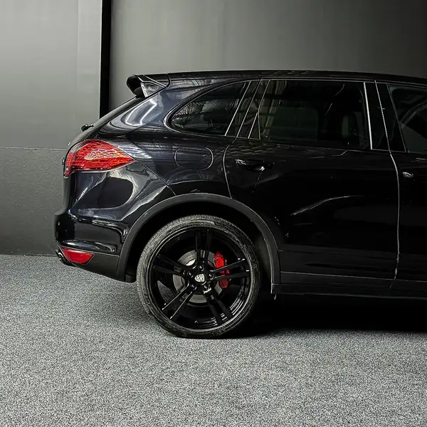 2010 Porsche Cayenne s Carousel 1