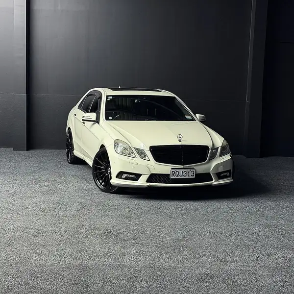 2010 Mercedes-benz E 550 Carousel 10