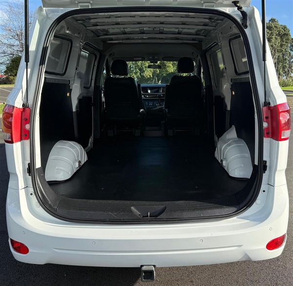 2020 LDV G10 Petrol Cargo Carousel 10
