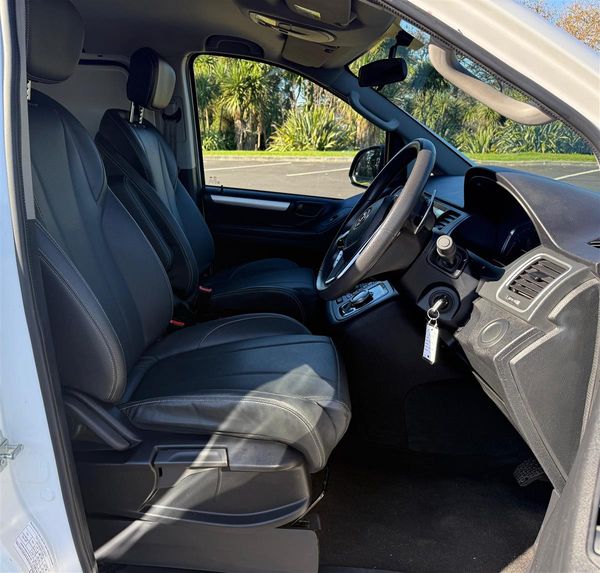 2023 LDV G10 CARGO VAN LOW KMS Carousel 10