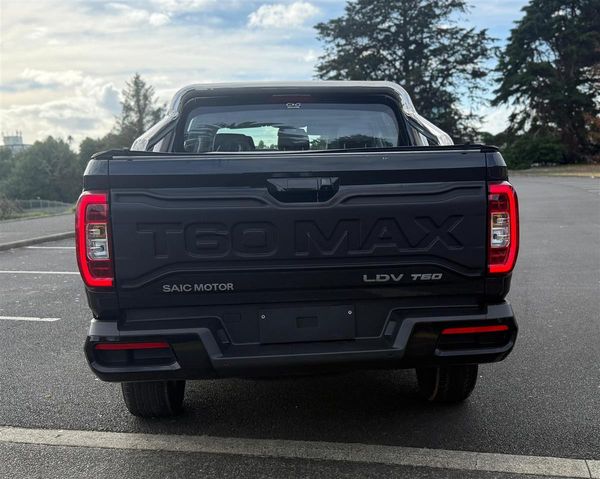 2022 LDV T60 4X4 LUX AUTO DIESEL LOW KMS Carousel 6