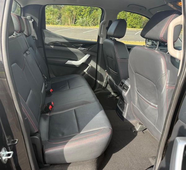 2022 LDV T60 4X4 LUX AUTO DIESEL LOW KMS Carousel 9