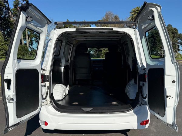 2023 LDV G10 CARGO VAN Carousel 7