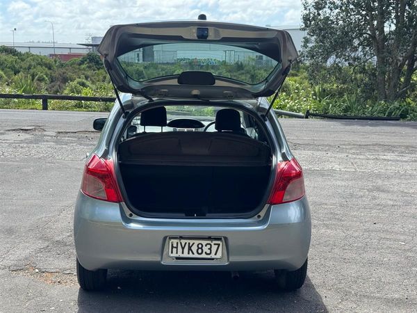 2007 Toyota Vitz Low Kms Done/ Mags/ Alarm Carousel 6