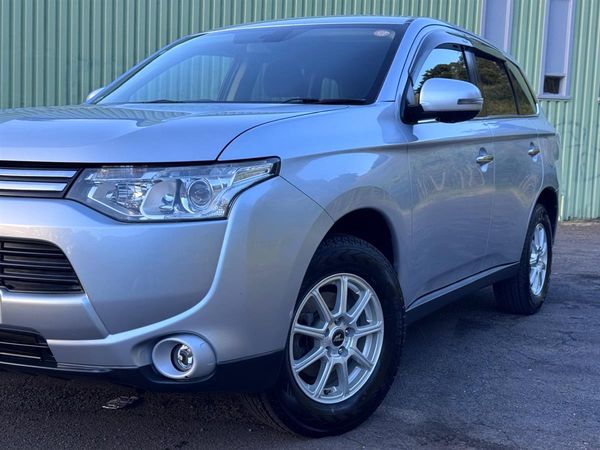 2013 Mitsubishi Outlander Super Low Kms ! 7 Seater ! 4WD ! Carousel 3