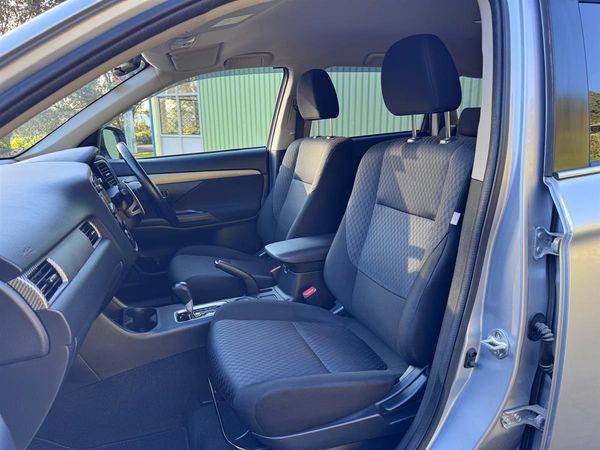 2013 Mitsubishi Outlander Super Low Kms ! 7 Seater ! 4WD ! Carousel 16