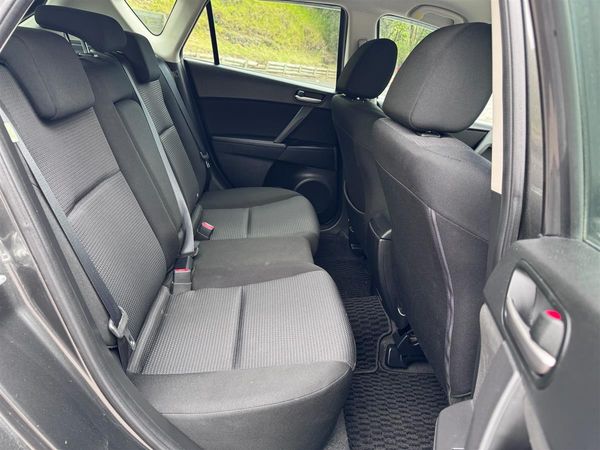 2012 Mazda Axela Super Low Kms/ Dark Interior Carousel 14