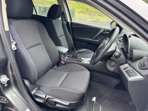 2012 Mazda Axela Super Low Kms/ Dark Interior Carousel 13