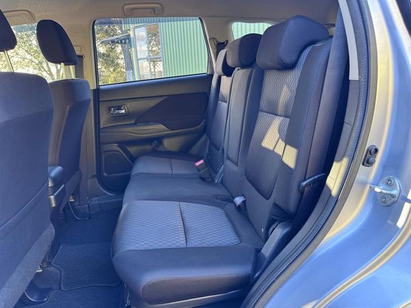 2013 Mitsubishi Outlander Super Low Kms ! 7 Seater ! 4WD ! Carousel 17