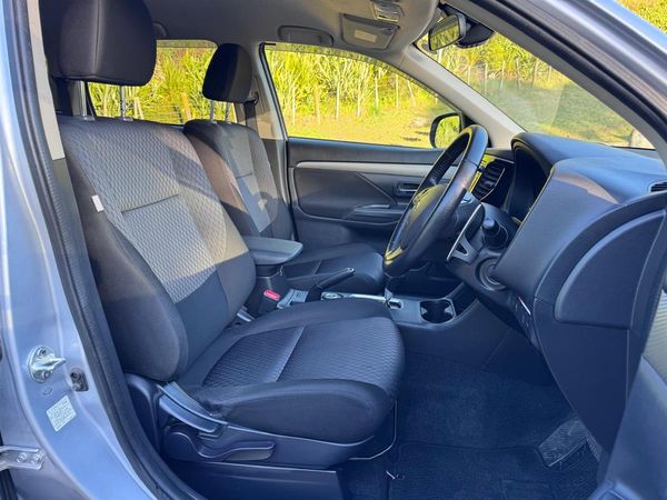 2013 Mitsubishi Outlander Super Low Kms ! 7 Seater ! 4WD ! Carousel 13