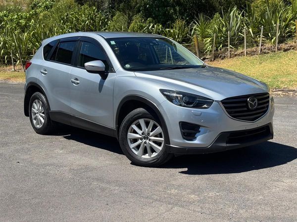2015 Mazda CX-5 25SL Top Spec ! Leather Interior ! Parking Sensors ! Rev. Camera !