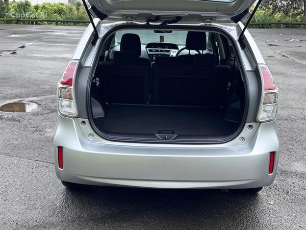 2019 Toyota Prius Alpha 5 Seater ! Radar Cruise ! Rev. Camera ! Carousel 5