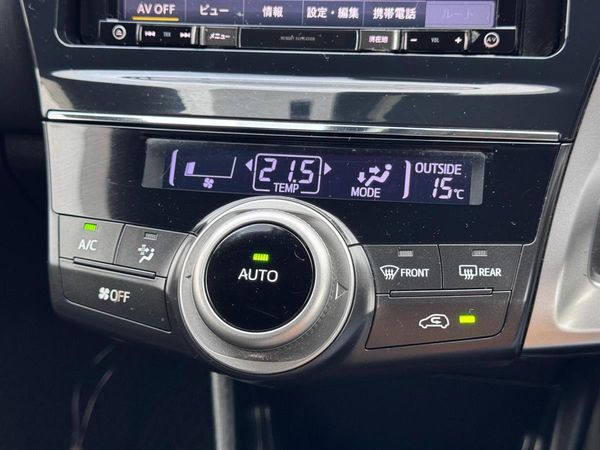 2019 Toyota Prius Alpha 5 Seater ! Radar Cruise ! Rev. Camera ! Carousel 16