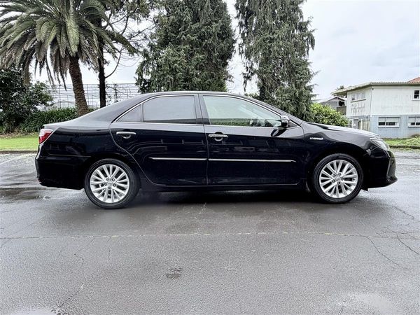 2015 Toyota Camry Hybrid | Executive Sedan | Black Carousel 3
