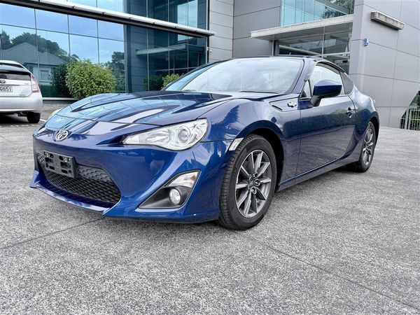 2014 Toyota 86 Low KM Sports Coupe – Fun to Drive Carousel 2