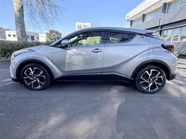 2017 Toyota C-HR G Hybrid | 48k KM | Toyota Safety Carousel 3