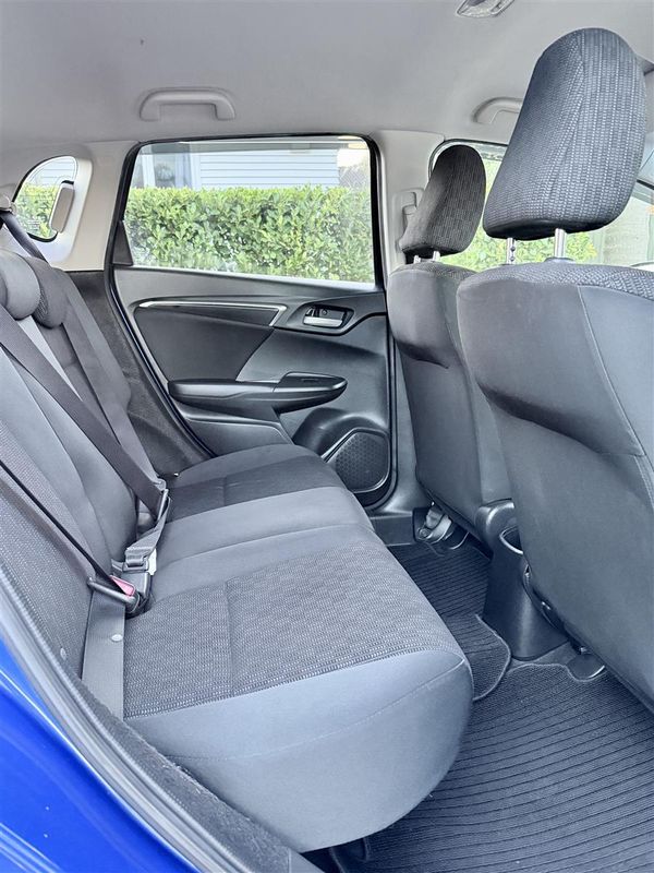 2014 Honda Fit 71k KM | Auto Hatch Carousel 8