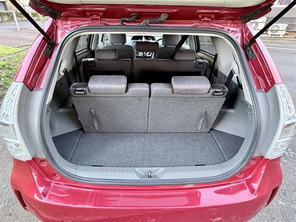 2013 Toyota Prius Alpha G | 7 Seater | Cruise Control Carousel 10