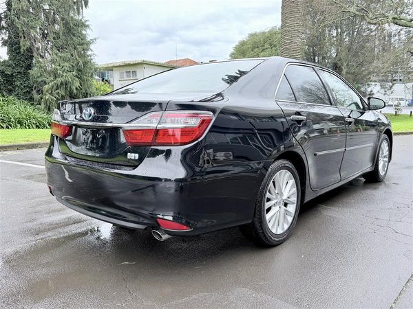 2015 Toyota Camry Hybrid | Executive Sedan | Black Carousel 4