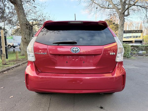 2013 Toyota Prius Alpha G | 7 Seater | Cruise Control Carousel 5