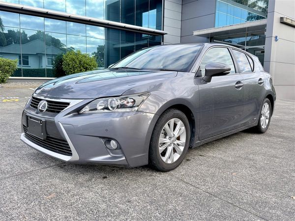 2014 Lexus CT 200h Hybrid Version C Carousel 2
