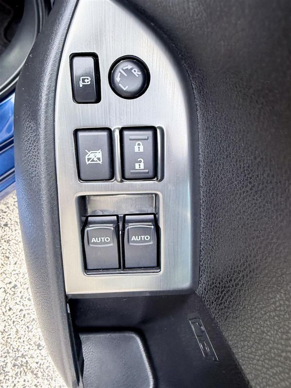2014 Toyota 86 Low KM Sports Coupe – Fun to Drive Carousel 9