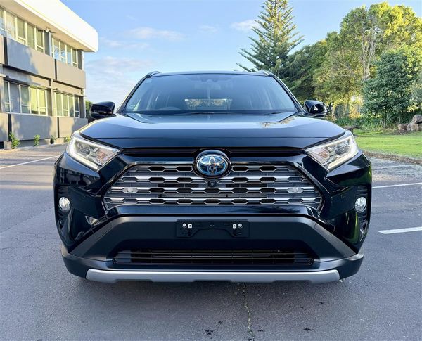 2021 Toyota RAV4 Hybrid Limited | Top of the Range | NZ Favourite Carousel 1