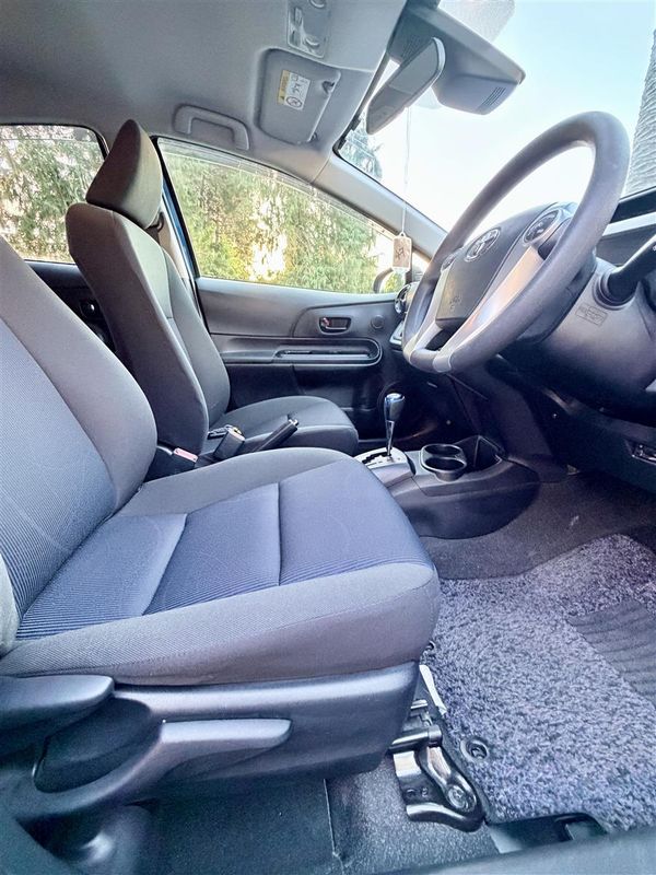 2016 Toyota Aqua Safety Sense | Push Start | 43k Carousel 10