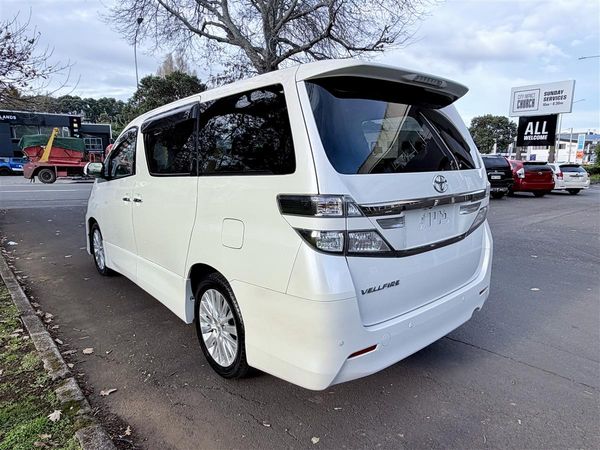 2012 Toyota Vellfire 2.4Z | 7 Seater | Luxury Van Carousel 6