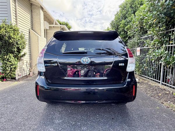 2015 Toyota Prius Alpha Hybrid 7-Seater Modellista Carousel 5