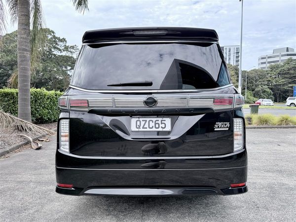 2016 Nissan Elgrand 7 Seater | Luxury Van Carousel 5