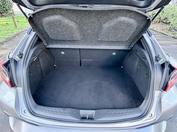 2017 Toyota C-HR G Hybrid | 48k KM | Toyota Safety Carousel 16