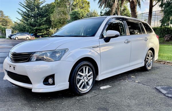 2013 Toyota Fielder Hybrid G Aero | 82k KM Carousel 2