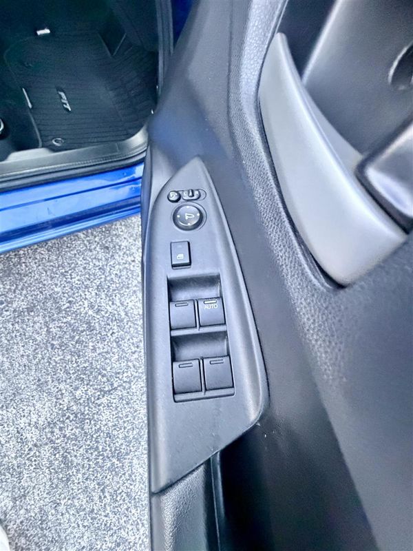 2014 Honda Fit 71k KM | Auto Hatch Carousel 10