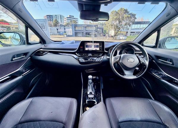 2017 Toyota C-HR G Hybrid | 48k KM | Toyota Safety Carousel 8