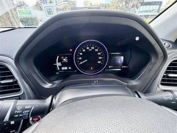 2017 Honda Vezel Z Spec • Hybrid • Honda Sensing • 56k Carousel 11