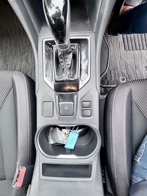 2022 Subaru Impreza Sport 2.0e-L Hybrid AWD Carousel 18