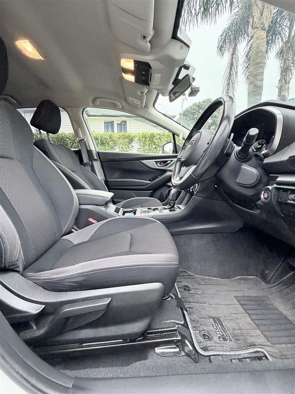 2022 Subaru Impreza Sport 2.0e-L Hybrid AWD Carousel 9