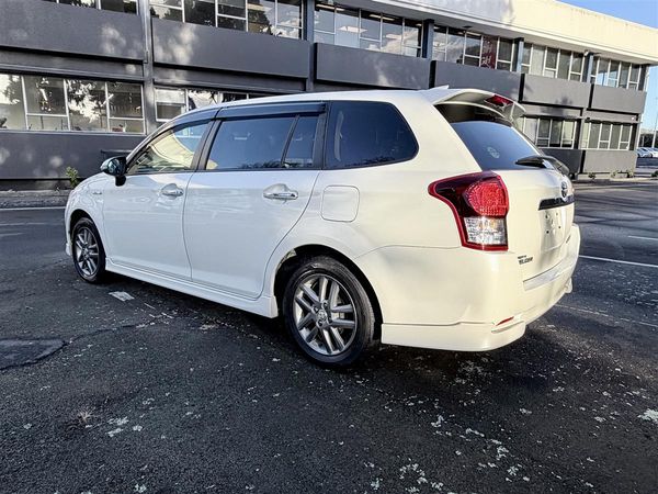 2013 Toyota Fielder Hybrid G Aero | 82k KM Carousel 3